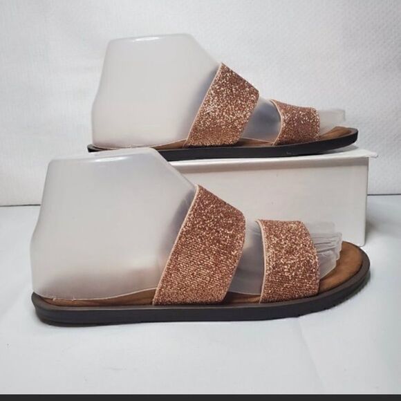 🌟Maj Love Rose Gold Flat Sandals sz 9🌟 - Picture 2 of 4